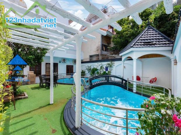 BÁN BIỆT THỰ NGHĨ DƯỠNG HỒ BƠI TO LẠC LONG QUÂN VŨNG TÀU B469