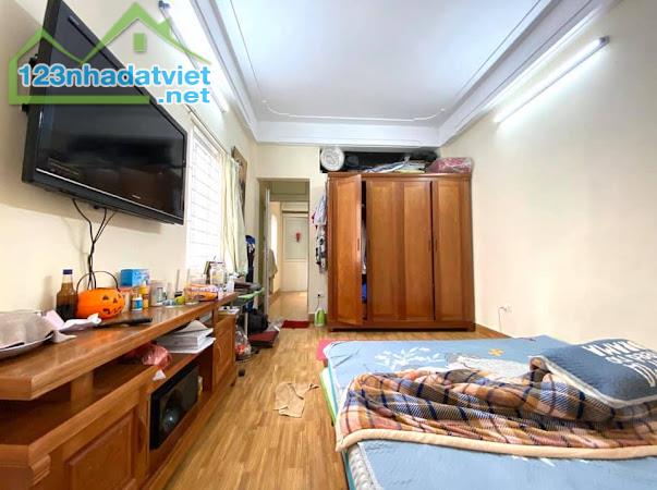 1. Bán nhà tổ 15 Kiến Hưng, (đối diện viện K Tân Triều, 3 tỷ 7 - Nhà thuộc khu phân lô đối