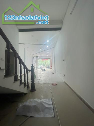 CHO THUÊ NHÀ MẶT PHỐ 41 VŨ TÔNG PHAN 4 TẦNG DT 90m2 - 2
