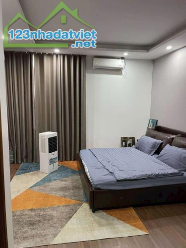 NHÀ VÕNG THỊ - MẶT NGÕ THÔNG KINH DOANH - Ô TÔ ĐỖ TẬN CỬA - 5TẦNG 1TUM - 2