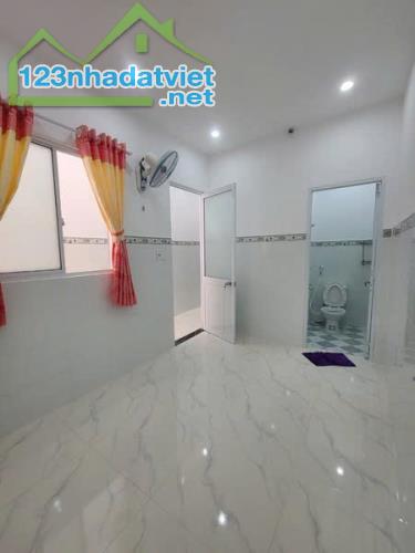 GẤP CHỦ NGỢP BÁN GẤP 179m2 – GIÁ 1TY xã Tân Phú Trung đường Giồng Cát DT (5x35 ) tại Củ Ch