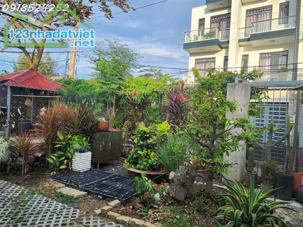 Bán căn nhà khu vườn cấp 4 tại Q.2, bình trưng đông, 240m2 - 2