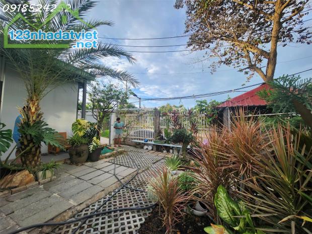 Bán căn nhà khu vườn cấp 4 tại Q.2, bình trưng đông, 240m2 - 1