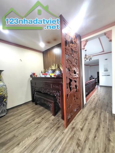 🌴 Vị trí đỉnh, nhà đẹp, diện tích lớn - 3 tầng, 145mv, ngang 6,3m - Hoàn công đủ. - 1