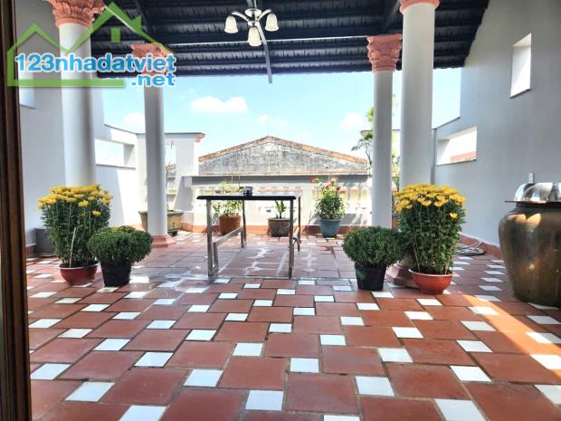 🌴 Vị trí đỉnh, nhà đẹp, diện tích lớn - 3 tầng, 145mv, ngang 6,3m - Hoàn công đủ.