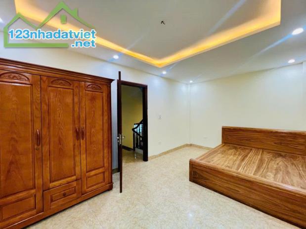 Nhà Đẹp full Nội Thất Trung Tâm Hà TRì bà Triệu Hà Đông 33m 5 tầng giá hơn 6 tỷ - 2