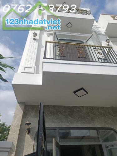 Chính chủ bán nhà 3 tầng Hoà An – Giá 3 tỷ 150, full nội thất, hỗ trợ môi giới 50tr