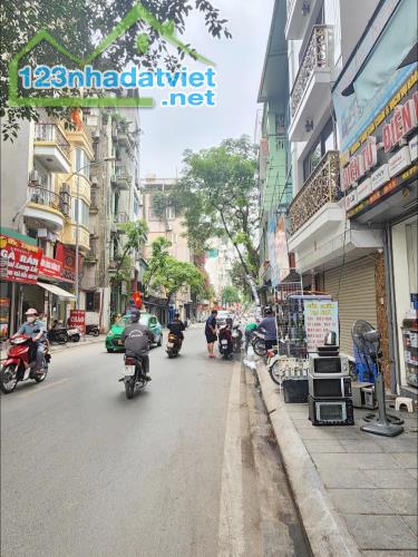 Bán Nhà 2 Mặt Phố Quận Tây Hồ 86m4T MT6m Vỉa Hè 2 THOÁNG Mở Cửa 29,8 Tỷ Thuỵ Khuê.
