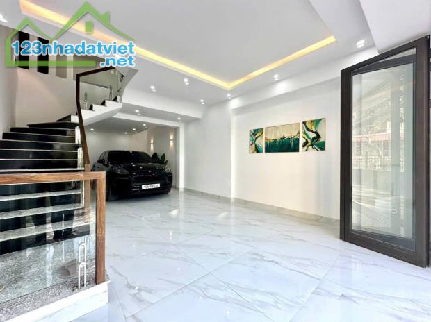 Bán nhà Nam Pháp, Đằng Giang, Ngô Quyền. 5,75 tỷ ,4,5 tầng, 55 m.