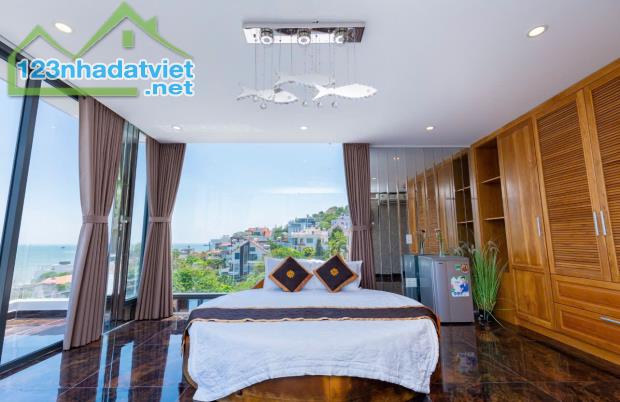 BÁN BIỆT THỰ 1 TRỆT 3 LẦU VIEW BIỂN BÃI TRƯỚC, GIÁ: 50 (TỶ)