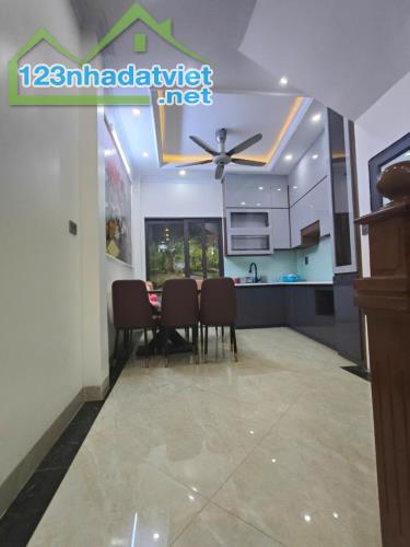 BÁN NHÀ Ở LUÔN, NGUYỄN AN NINH, NGÕ NÔNG, GẦN PHỐ, 47M2 GIÁ CHỈ 8.X TỶ - 1