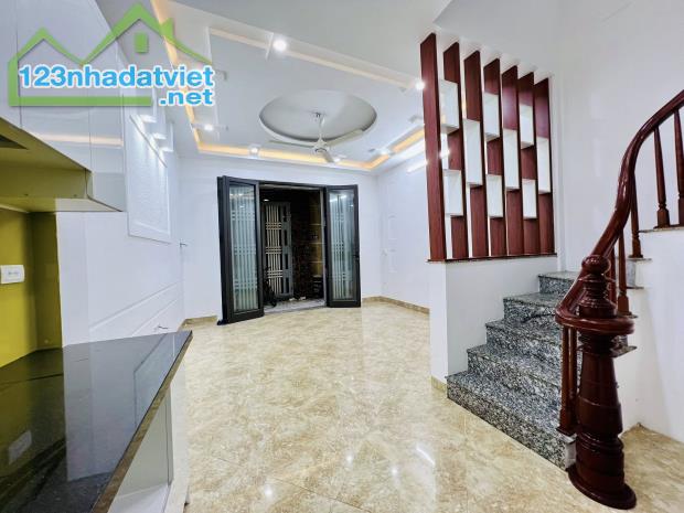 NHÀ ĐẸP, NGÕ 38 XUÂN LA, TÂY HỒ:33M X5T, MT 4M, GIÁ 7,5 TỶ - 4
