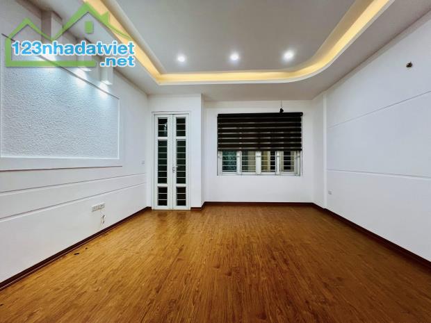 NHÀ ĐẸP, NGÕ 38 XUÂN LA, TÂY HỒ:33M X5T, MT 4M, GIÁ 7,5 TỶ