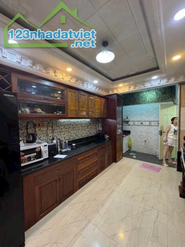 * CHỈ 8.99TỶ CÒN TL-Nhà Mới Đẹp, Hẻm Thông, Gần MT Nguyễn Trãi Q5, 4Tầng 4PN Vào Ở Liền. - 4