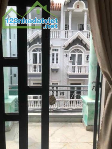 Nhà đẹp Bình Tân giá chỉ 5.3 tỷ - 5