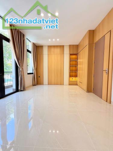 Bán nhà 1 trệt 2 lầu đúc 3 tấm đường Trương Công Định - Phường 7 - Trung Tâm Vũng Tàu - 1