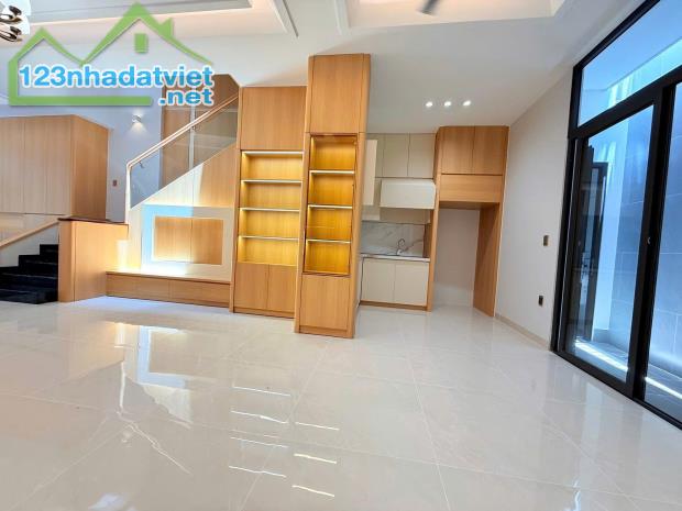Bán nhà 1 trệt 2 lầu đúc 3 tấm đường Trương Công Định - Phường 7 - Trung Tâm Vũng Tàu - 2