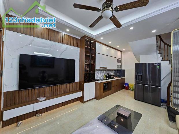 BÁN GẤP NHÀ NGOẠI GIAO ĐOÀN, NỘI THẤT MỚI ĐẸP LUNG LINH, 35m², 7.3 TỶ - 4