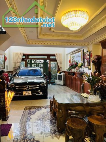 Bán Nhà 5 Tầng Ngay Trần Não (5,6mx19,7m) Thang Máy,Fuul Nội Thất Cao Cấp-Giá 26,5 Tỷ