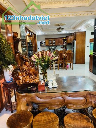 Bán Nhà 5 Tầng Ngay Trần Não (5,6mx19,7m) Thang Máy,Fuul Nội Thất Cao Cấp-Giá 26,5 Tỷ - 2