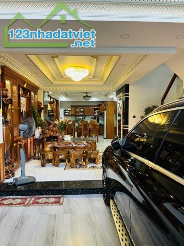Bán Nhà 5 Tầng Ngay Trần Não (5,6mx19,7m) Thang Máy,Fuul Nội Thất Cao Cấp-Giá 26,5 Tỷ - 5
