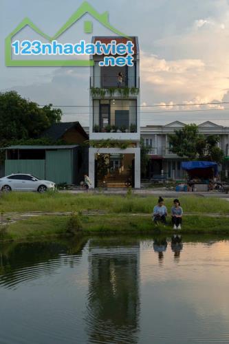 Nhà 2 mặt tiền, view công viên,xã Mỹ Hạnh Bắc, Đức Hòa , dt 72m2 2 lầu 3pn 3wc giá 3,6 tỷ - 5