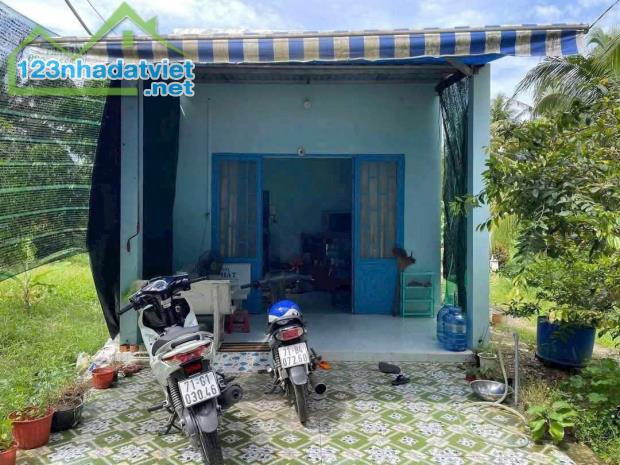 Nhà Hữu Định gần chợ, diện tích 60m có sẵn 50 thổ cư - 1