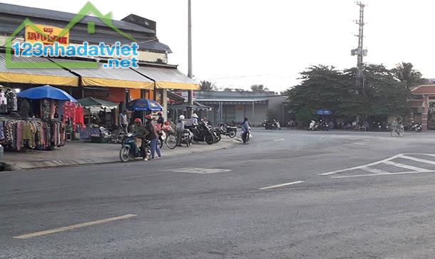 Nhà Hữu Định gần chợ, diện tích 60m có sẵn 50 thổ cư - 2