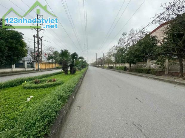 Bán kho xưởng KCN Quất Động, Thường Tín, Diện tích 2500m2. Giá 29 tỷ - 2
