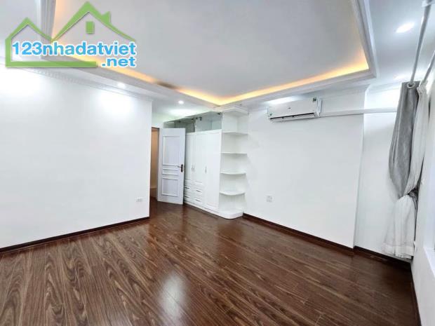 NHÀ ĐẸP 44M2x5 TẦNG PHÚ DIỄN - Ô TÔ ĐỖ CỬA - THANG MÁY - LÔ GÓC 2 THOÁNG - NHANH THÌ CÒN