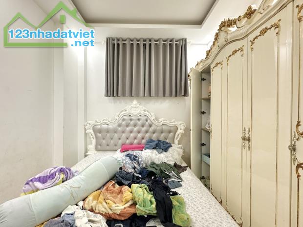 Bán gấp nhà đẹp rẻ nhất Lê Văn Sỹ Q3, SHR 54m2 4 tầng BTCT 5PN 4WC chỉ 6 Tỷ 9 (TL) - 4