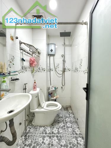 Bán gấp nhà đẹp rẻ nhất Lê Văn Sỹ Q3, SHR 54m2 4 tầng BTCT 5PN 4WC chỉ 6 Tỷ 9 (TL) - 5