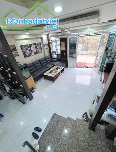 Bán nhà Đà Nẵng, Vạn Mỹ, Ngô Quyền,  Hải Phòng. 3,5 tầng, 48m2, 3,1 tỷ. Ngang 5,2m, d1 - 3