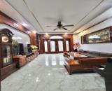 🌴 Vị trí đỉnh, nhà đẹp, diện tích lớn - 3 tầng, 145mv, ngang 6,3m - Hoàn công đủ.