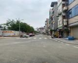 CHO THUÊ Nhà Nguyễn Hoàng, DT 60m, 3 tầng, MT 4,5m, Ô TÔ TRÁNH, KINH DOANH