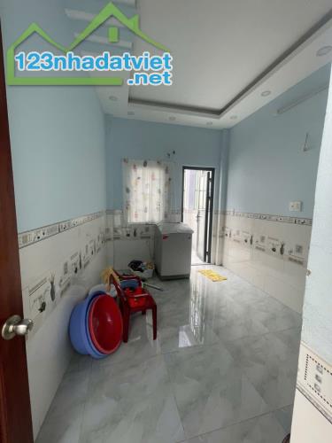 Tân Phú, Khu Vip Vườn Lài KD sầm uất, nhà đẹp3 tầng, 5x18m, giá rẻ. - 3