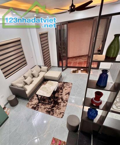 Nhà phố Minh khai, lô góc, thoáng vĩnh viễn, trung tâm. HBT, full nội thất 32m, 5T, giá 7 - 1