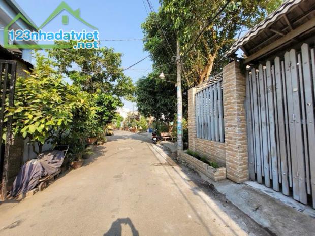 HÀNG ĐẦU TƯ BÌNH TÂN- NHÀ MẶT TIỀN KINH DOANH BUÔN BÁN CHỢ DT 4 x 14 MỘT TRỆT MỘT LẦU CHỈ - 1