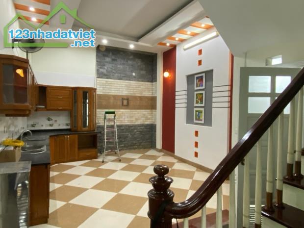 Siêu phẩm Trần Duy Hưng, Cầu Giấy, phân lô, 2 thoáng, oto, 60m2, 5 tầng, Mt 4.7m, chỉ - 2
