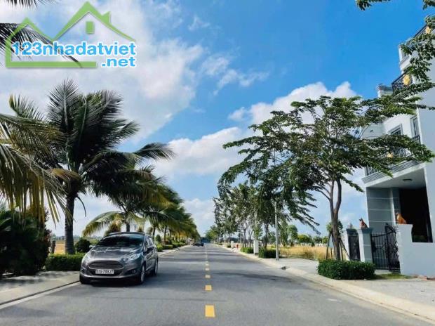 Đất nền Dự Án King Hill tại Bến Lức-Long An, giáp ranh TPHCM chỉ từ 2 tỷ/nền - 2
