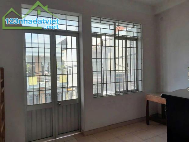 CẦN BÁN NHÀ 03 TẦNG MẶT TIỀN BẠCH ĐẰNG, TP NHA TRANG GIÁ 12,2 TỶ - 1