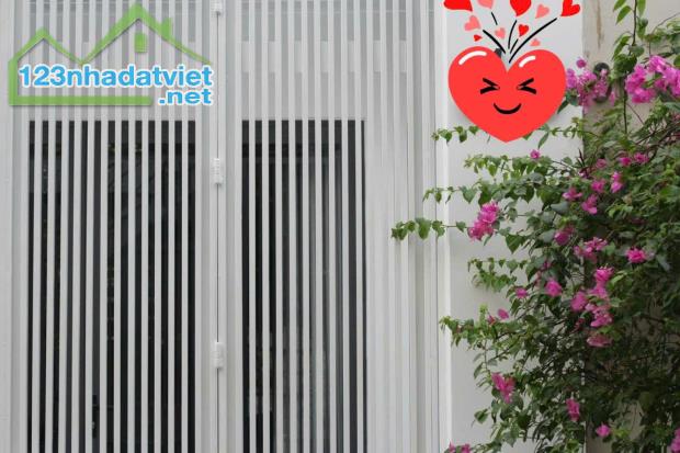 NHÀ MẶT TIỀN KINH DOANH, DÒNG TIỀN 27TR/THÁNG, ĐƯỜNG ĐỖ QUANG, THẢO ĐIỀN, TP THỦ ĐỨC