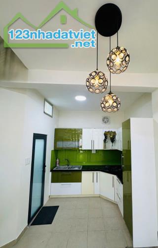 Bán Nhà HXH Đường Cách Mạng Tháng Tám, P.12, Q.10. Diện tích 3.8m x 9m, Giá Chỉ 6.1 Tỷ - 3