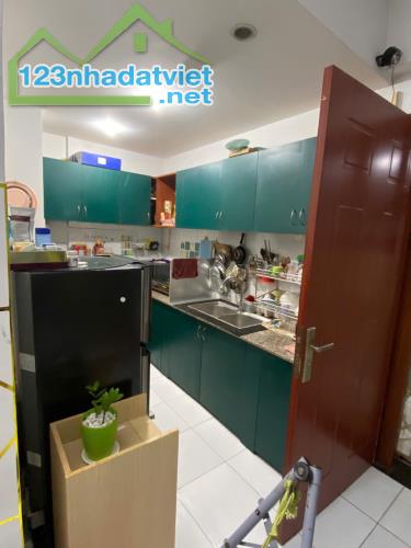 Cần bán căn hộ 2PN ở Sài Gòn Town, 60m2, 2PN, giá bán 1.750 tỷ