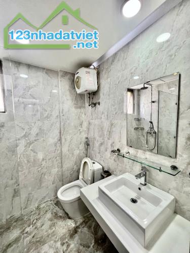Cần cho thuê căn hộ Scenic valley1, PMH, Q7, DT 80m2, TK 2PN nhà bao đẹp, giá chỉ 18 triệu