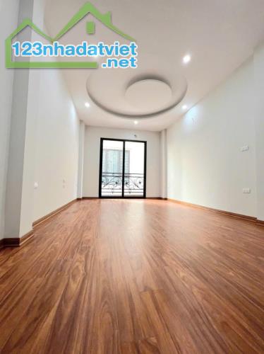 SIÊU PHẨM. Bán nhà Kim Giang, Hoàng Mai. 38m2 x 7 Tầng. THANG MÁY. GẦN PHỐ. Hơn 8 Tỷ. - 1