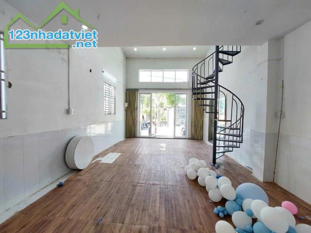 Đến hẹn lại lên – Siêu phẩm nhà góc 2 mặt tiền Hóc Môn chỉ 730Tr, Sổ riêng thổ cư, 70m2 - 4