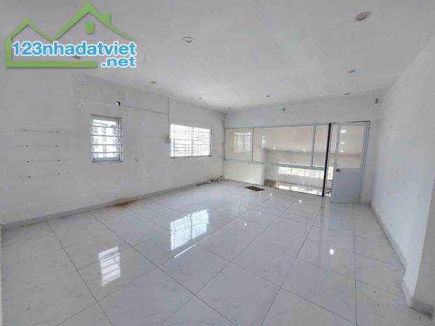 Đến hẹn lại lên – Siêu phẩm nhà góc 2 mặt tiền Hóc Môn chỉ 730Tr, Sổ riêng thổ cư, 70m2 - 2