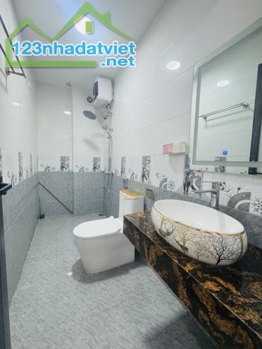 BÁN NHÀ PHÚ THƯỢNG    🔥30M NHỈNH 6 TỶ    Tk 5t 3 ngủ đủ công năng   Nhà mới ở ngay ôtô đỗ - 2