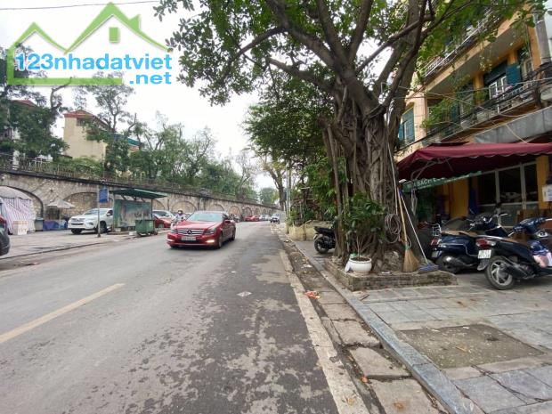 Bán Nhà Mặt Phố Quận H/Kiếm 130m10TMT7,5mLÔ GÓC 3 THOÁNG 1 sổ 1 chủ 120 Tỷ Phùng Hưng. - 1